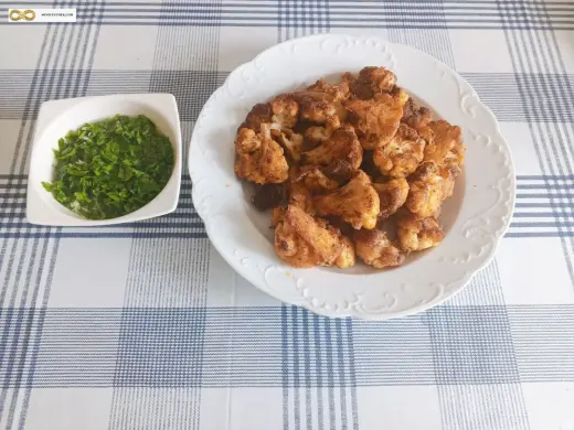 Çıtır Karnabahar Kızartması Tarifi (Limonlu Soslu) tarifi